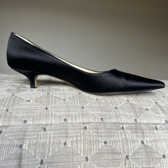 Michael Kors Black Satin Kitten Heel Pump Women 7 Pointed Toe Classic Minimalist - Picture 2 of 14